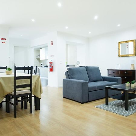 Avenida House 1 Hotel ปอนตาเดลกาดา ภายนอก รูปภาพ