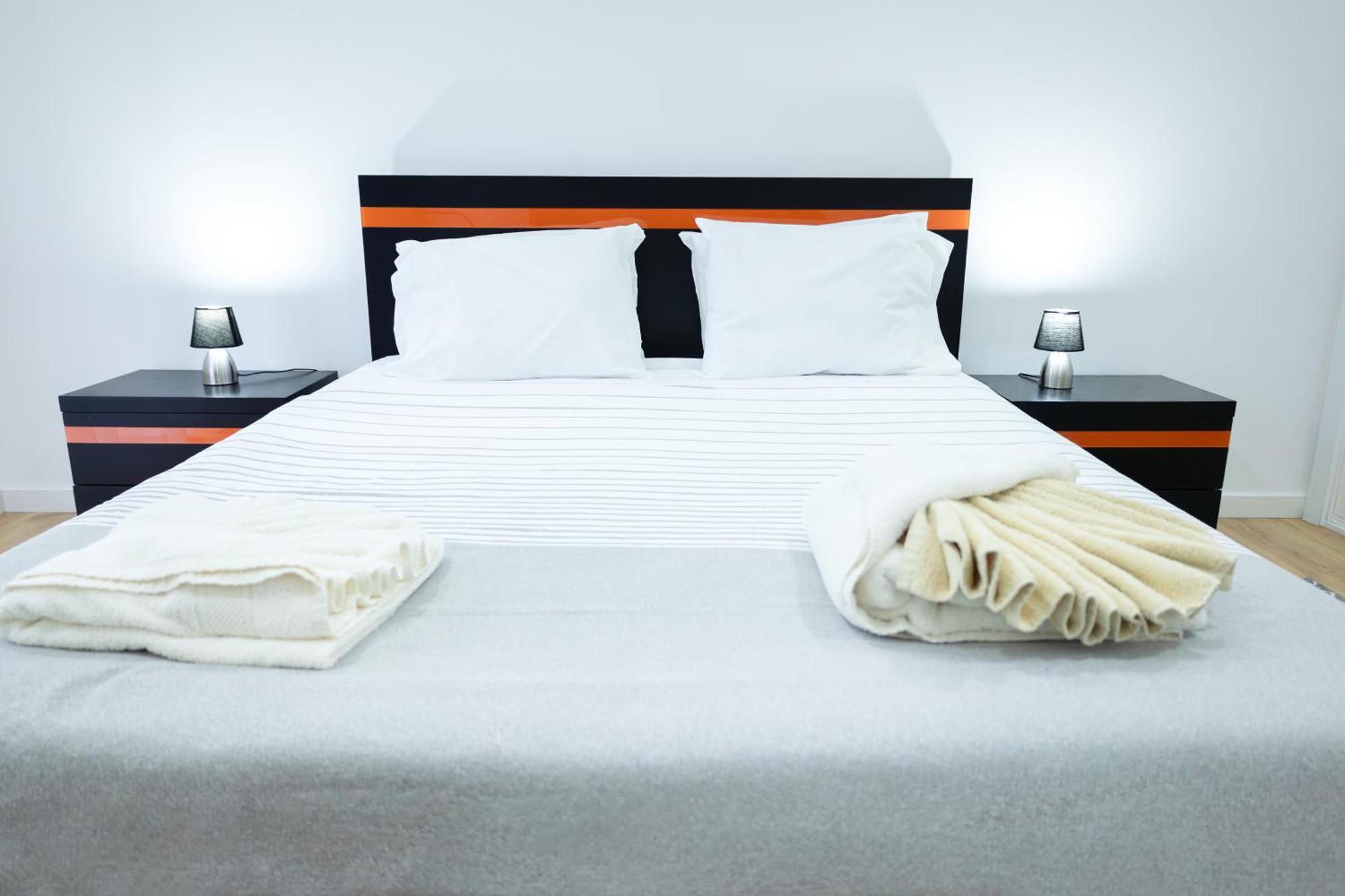 Avenida House 1 Hotel ปอนตาเดลกาดา ภายนอก รูปภาพ
