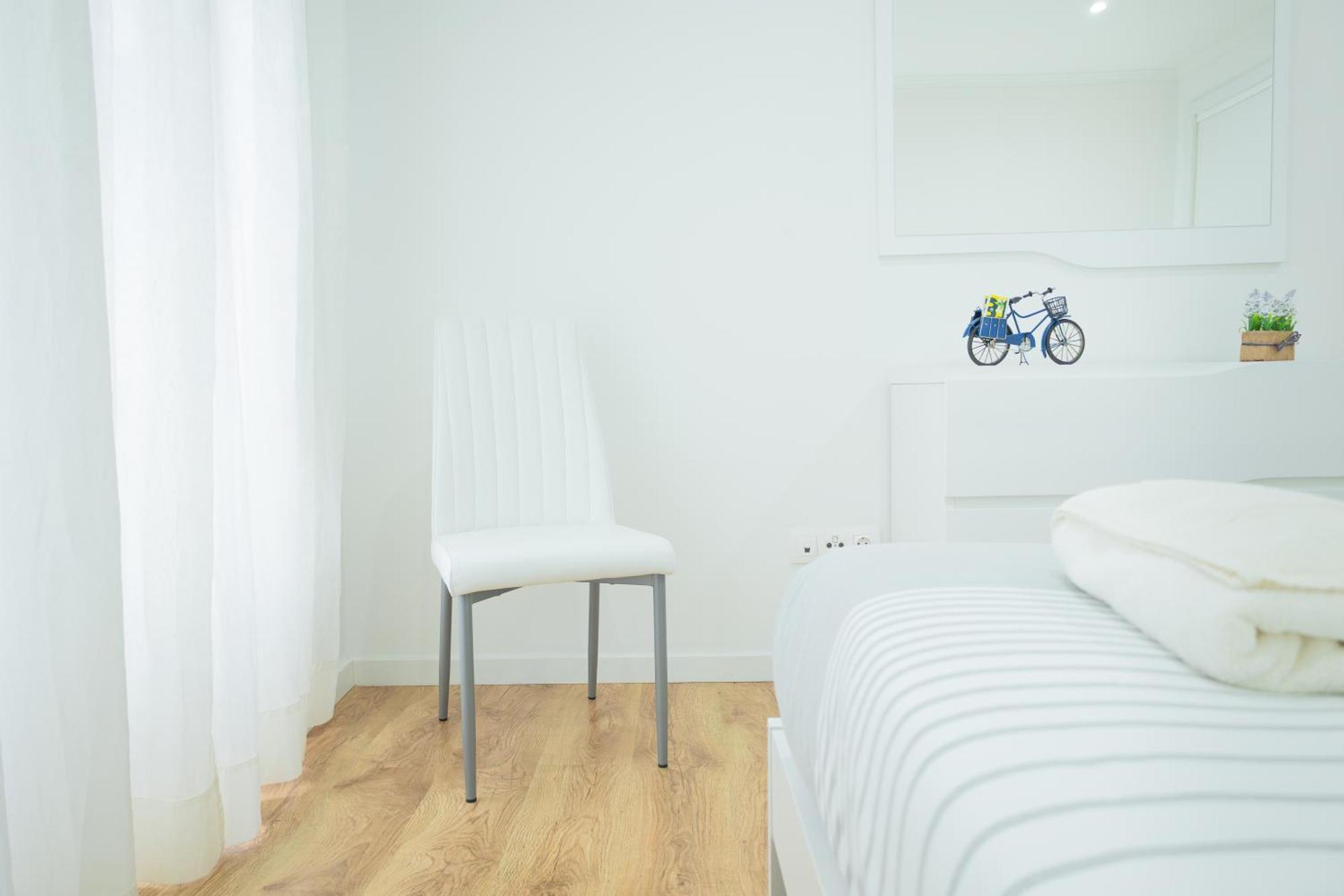 Avenida House 1 Hotel ปอนตาเดลกาดา ภายนอก รูปภาพ