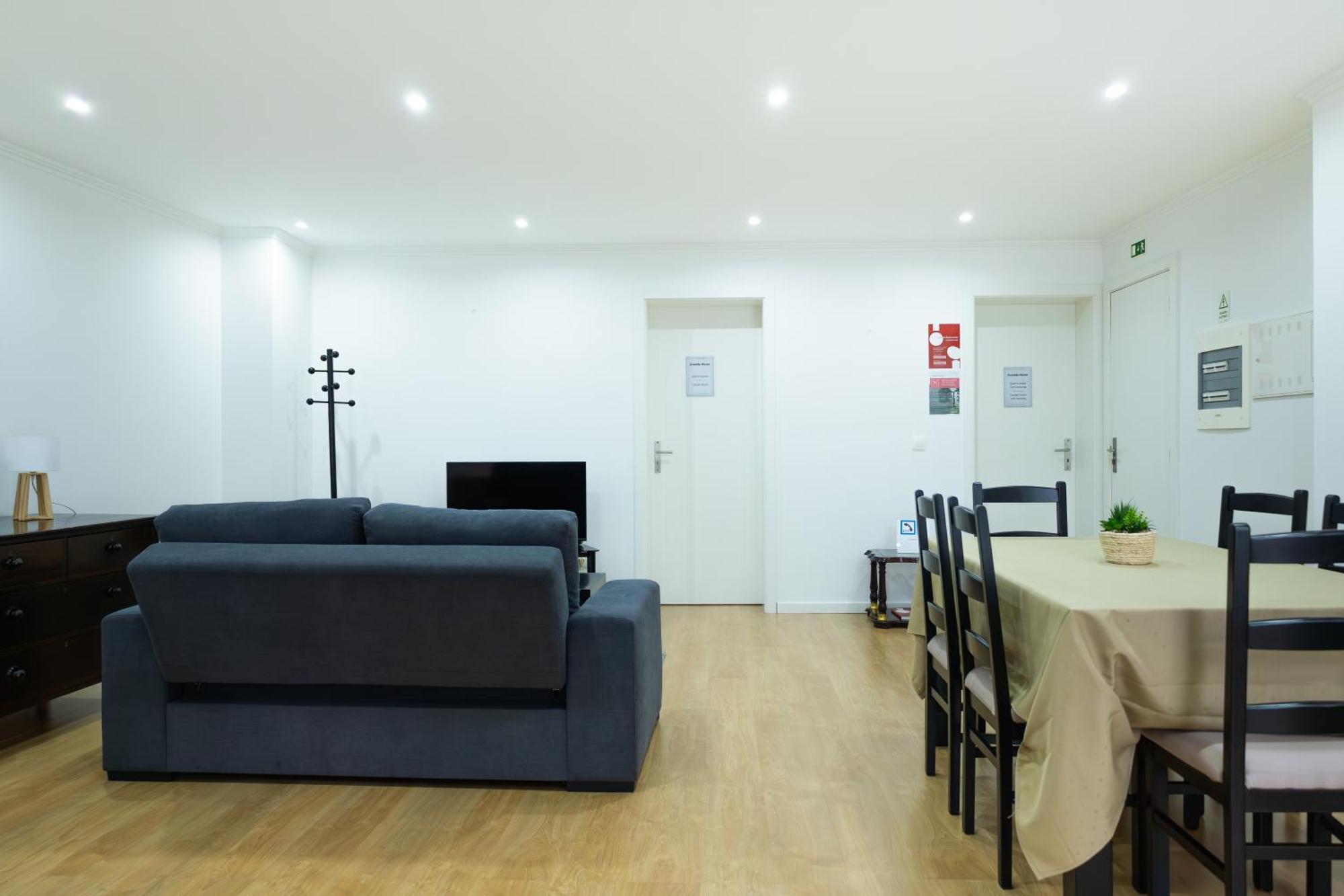 Avenida House 1 Hotel ปอนตาเดลกาดา ภายนอก รูปภาพ