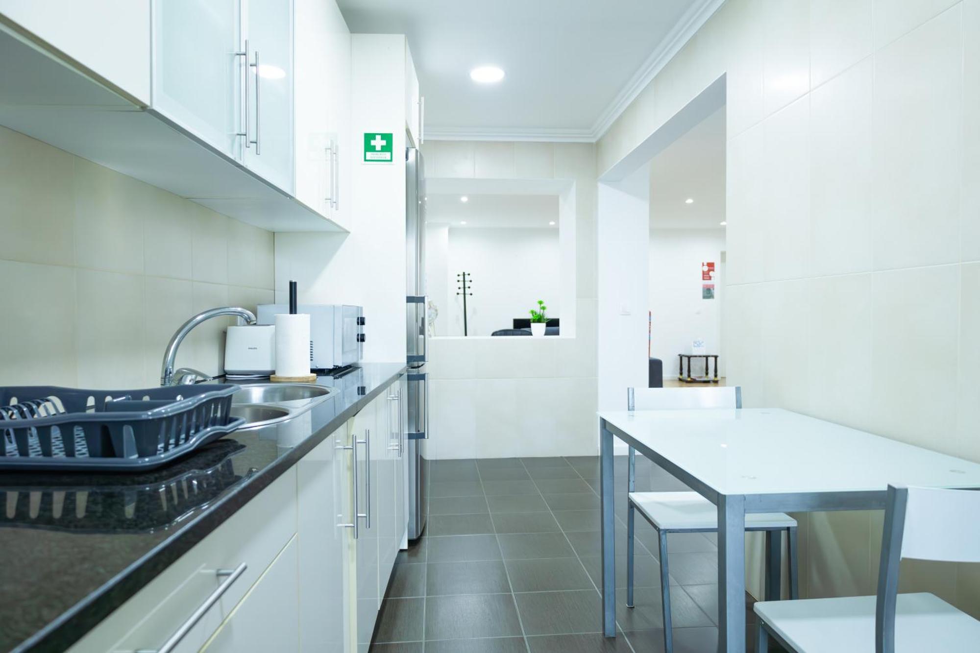 Avenida House 1 Hotel ปอนตาเดลกาดา ภายนอก รูปภาพ